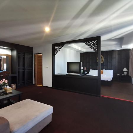 Nana Buri Hotel Chumphon Exterior foto